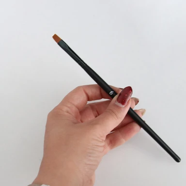 قلم گریم ورگن مدل D102 سایز 6