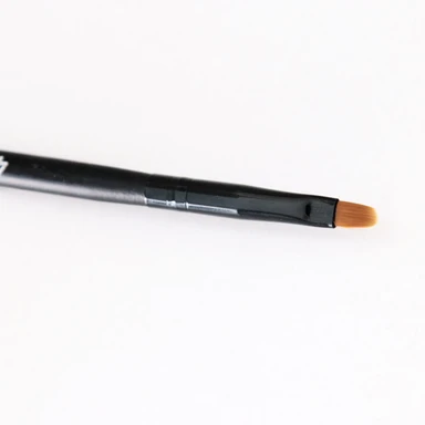 قلم گریم ورگن مدل D104 سایز 4